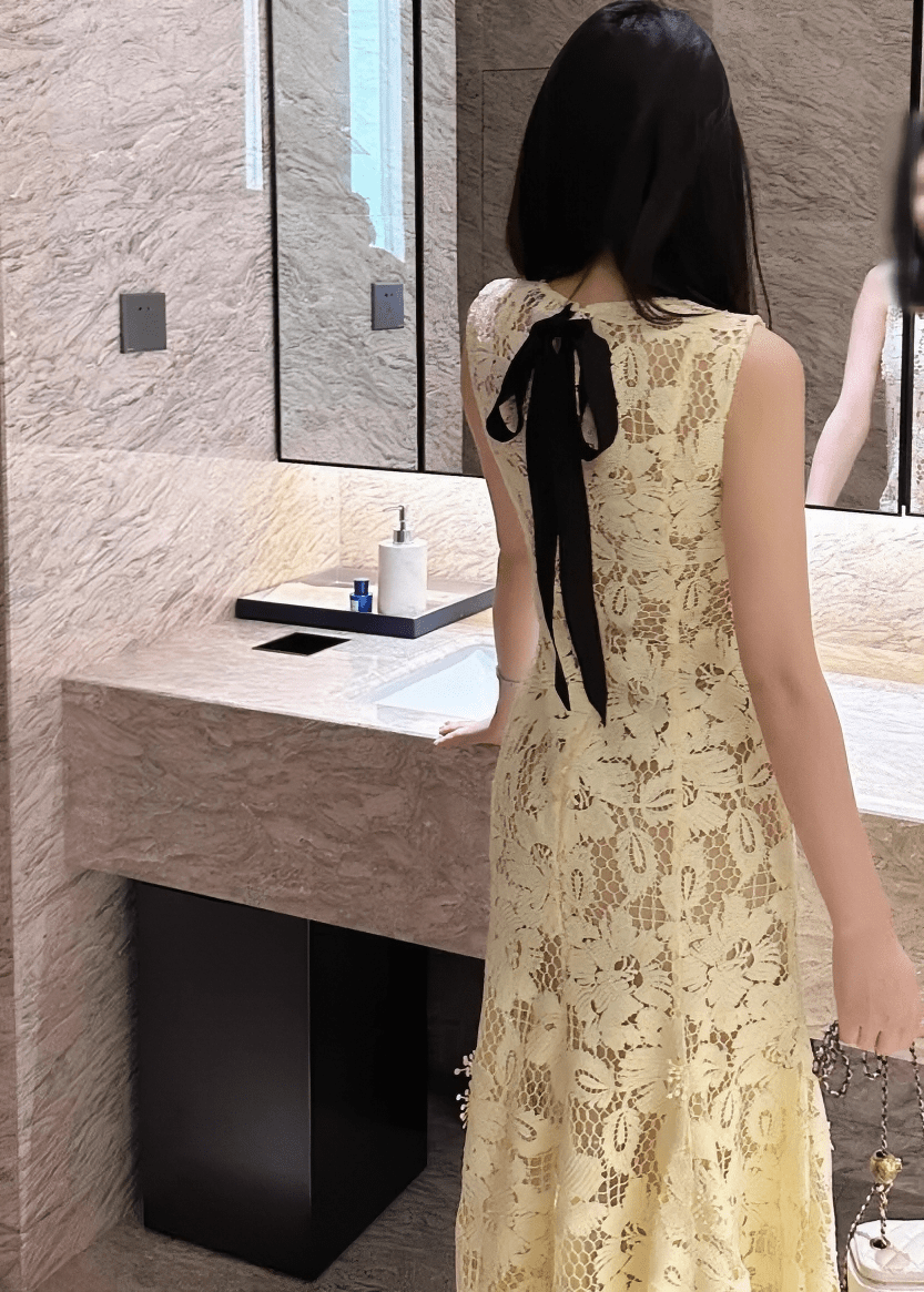 シアーフラワーレースマーメイドドレス - Vera Lumina