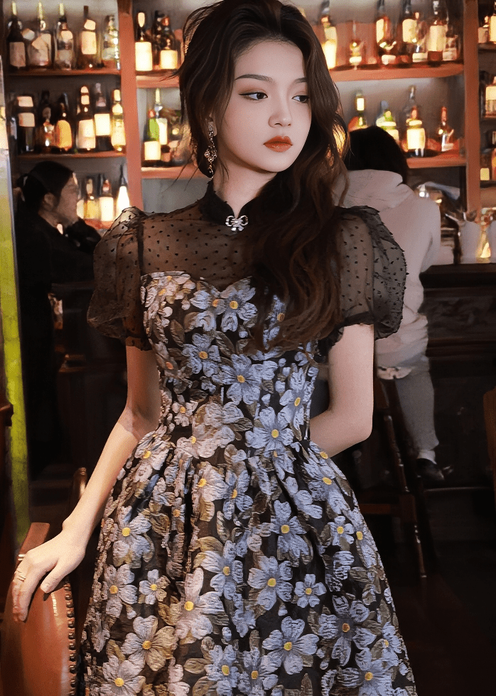 ドットチュールフラワーエンブロイダリードレス - Vera Lumina