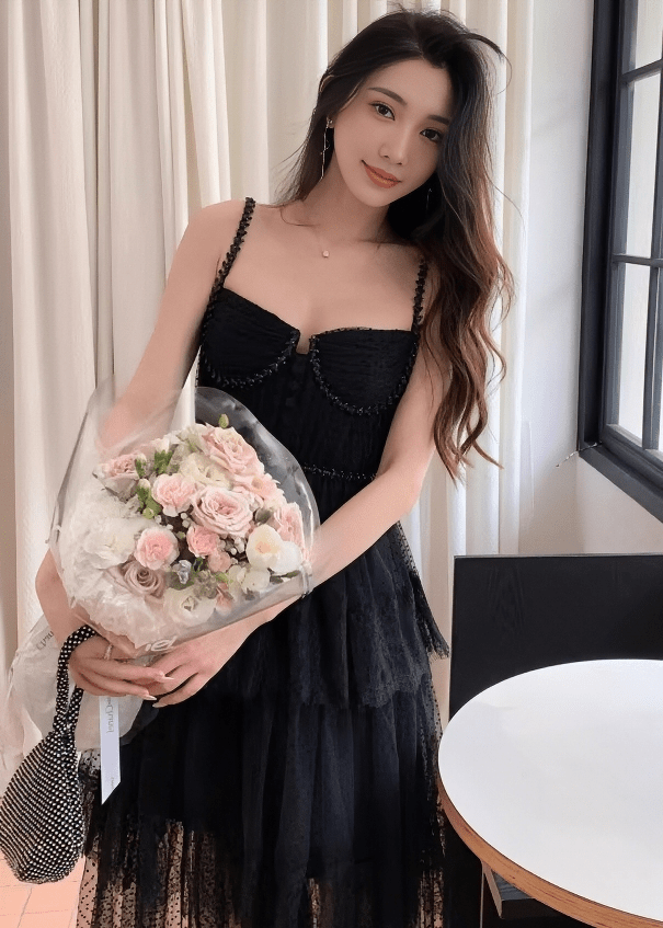 ビジューキャミドットチュールティアードドレス - Vera Lumina