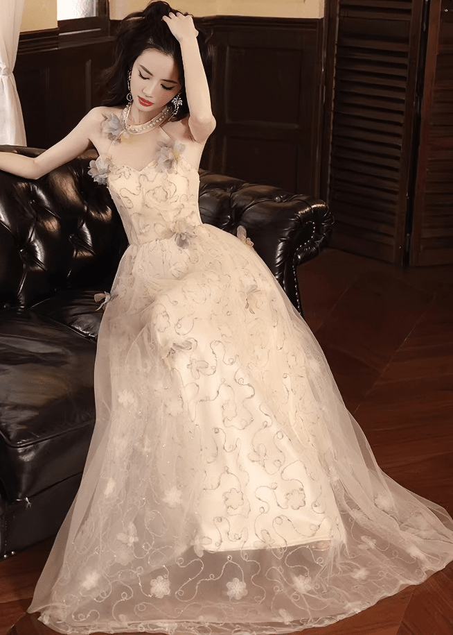 チュールフラワーホルターネックドレス - Vera Lumina