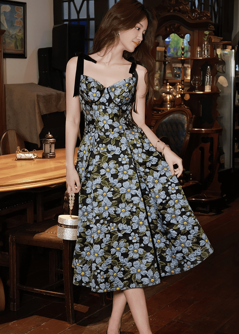 フラワーエンブロイダリーリボンフレアドレス - Vera Lumina