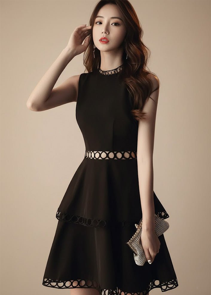 サークルカットワークティアードフレアドレス - Vera Lumina