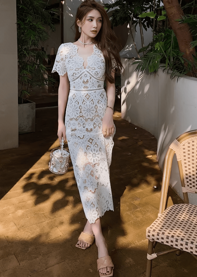 フローラルアイレットレースマキシドレス - Vera Lumina