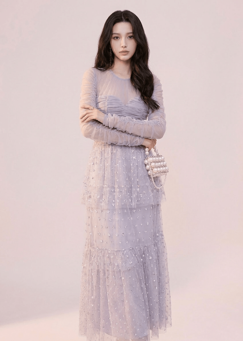 シャーリングシアーパフスリーブチュールドレス - Vera Lumina