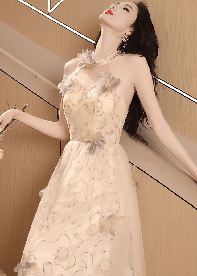 チュールフラワーホルターネックドレス - Vera Lumina