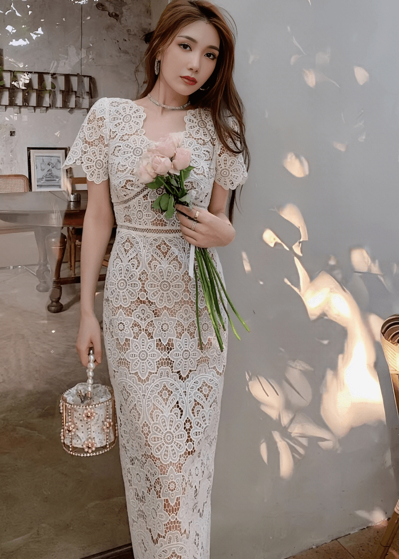 フローラルアイレットレースマキシドレス - Vera Lumina