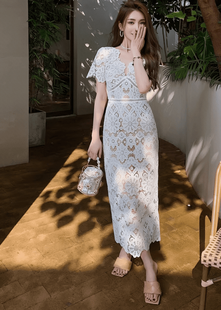 フローラルアイレットレースマキシドレス - Vera Lumina