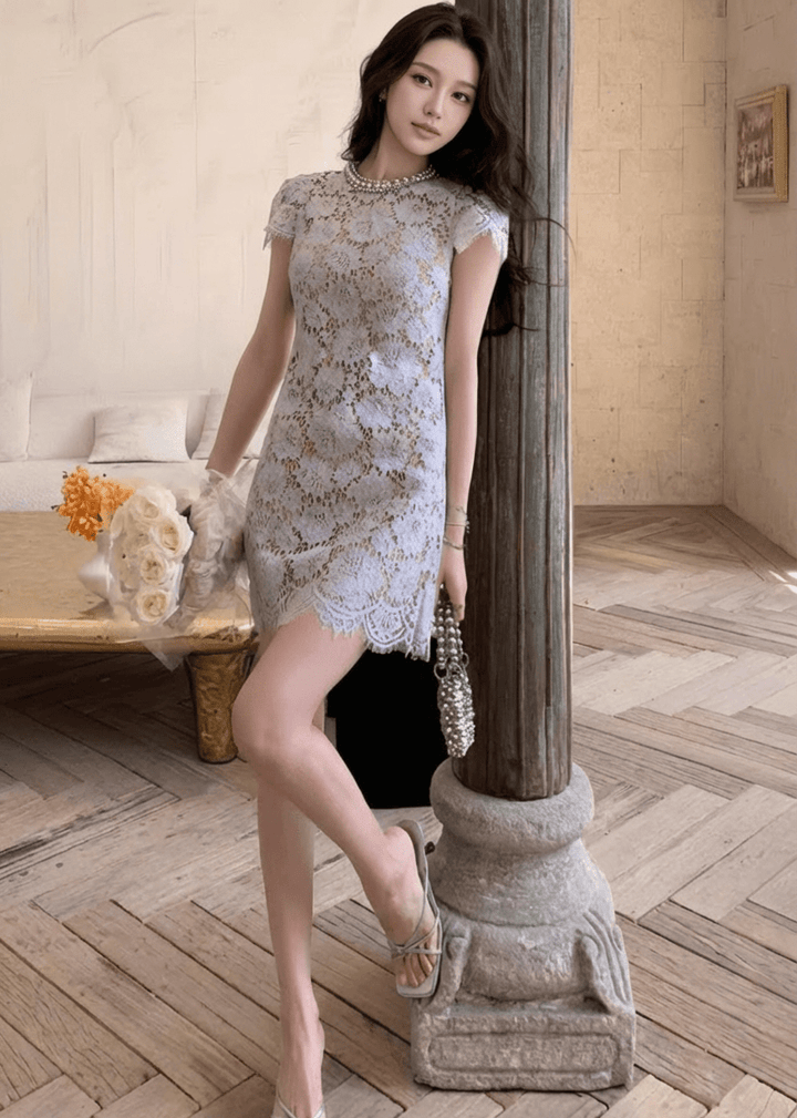 ビジューネックフローラルレースミニドレス - Vera Lumina