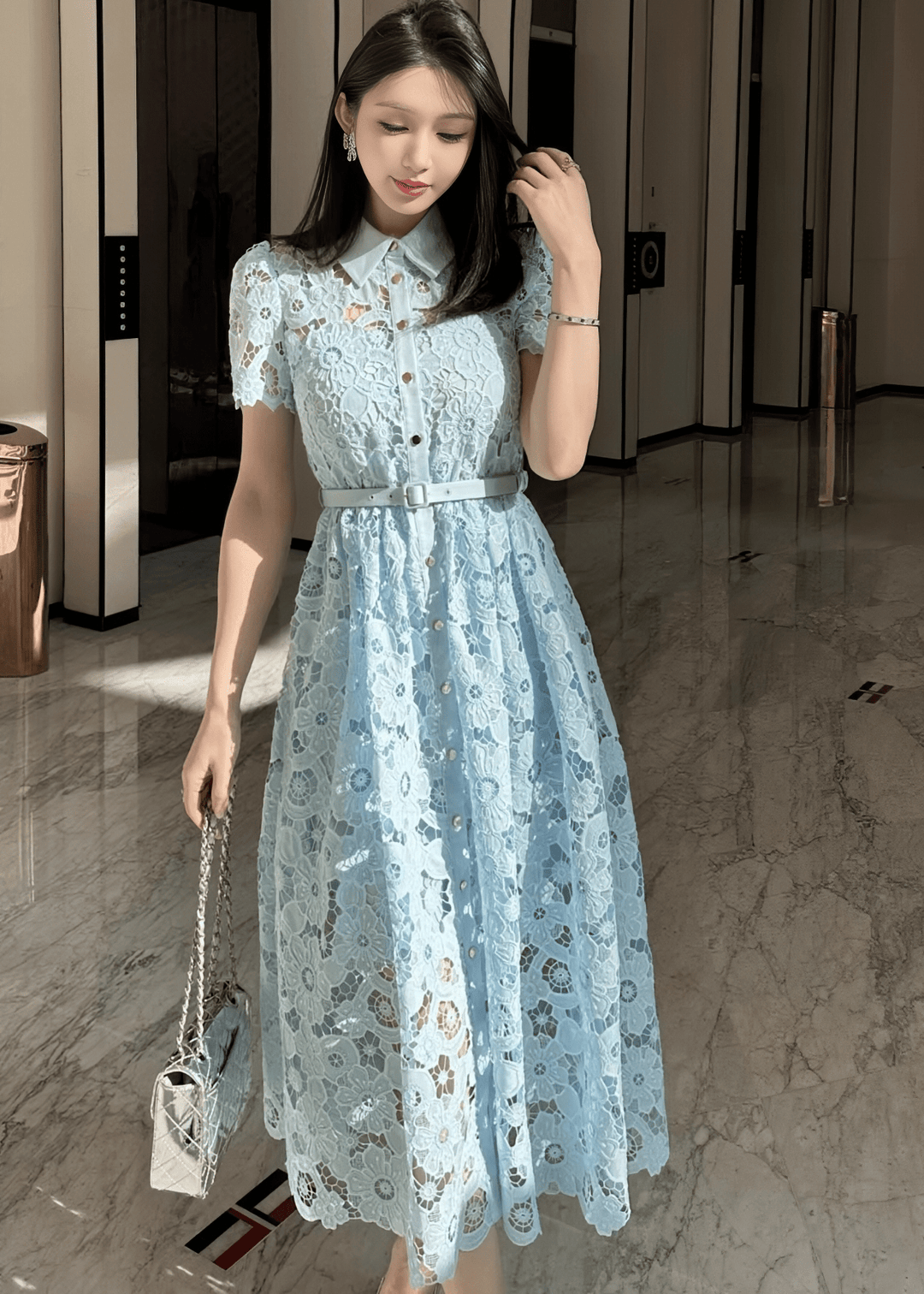 フラワーレースカラーパフスリーブフレアドレス - Vera Lumina