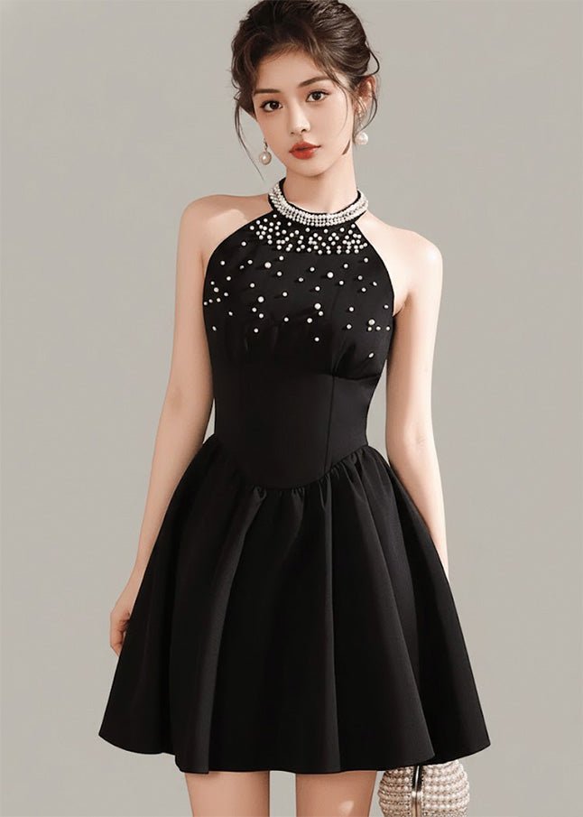 パールビジューホルターネックフレアドレス - Vera Lumina