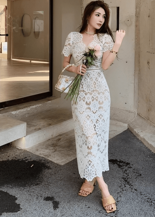 フローラルアイレットレースマキシドレス - Vera Lumina