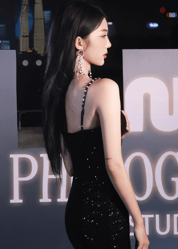 ビジューカットアウトマーメイドドレス - Vera Lumina