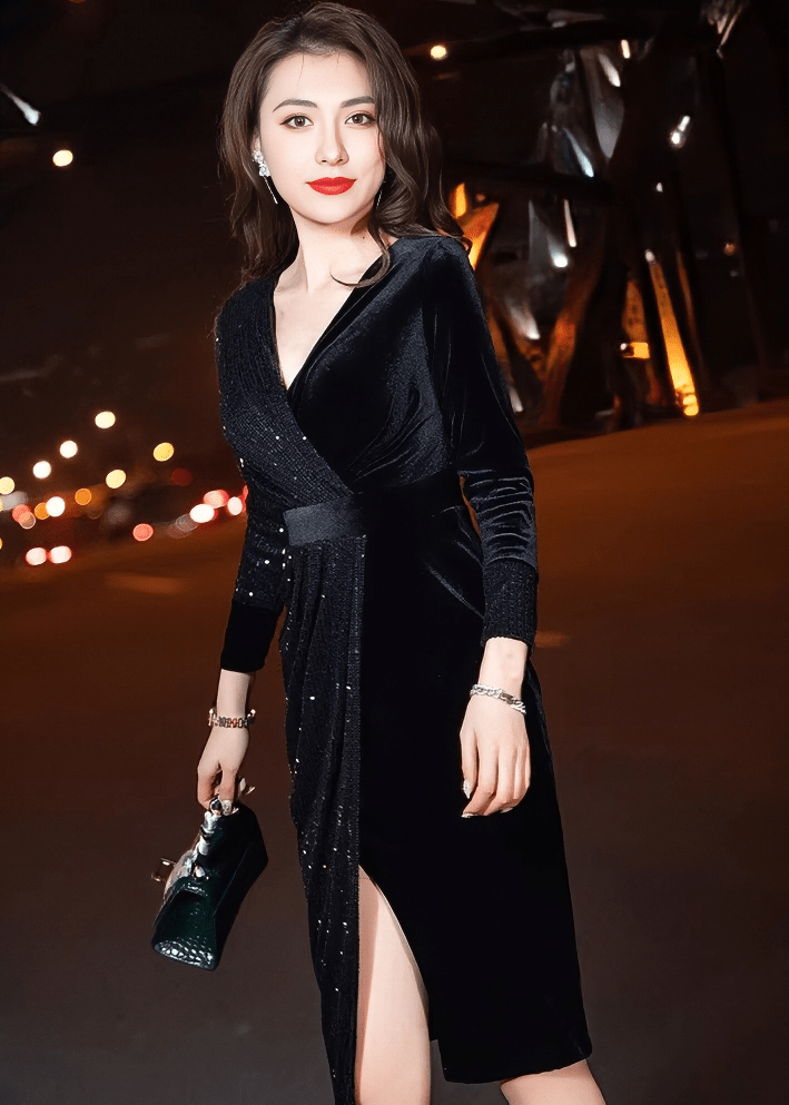 スパンコールベルベットラップドレス - Vera Lumina