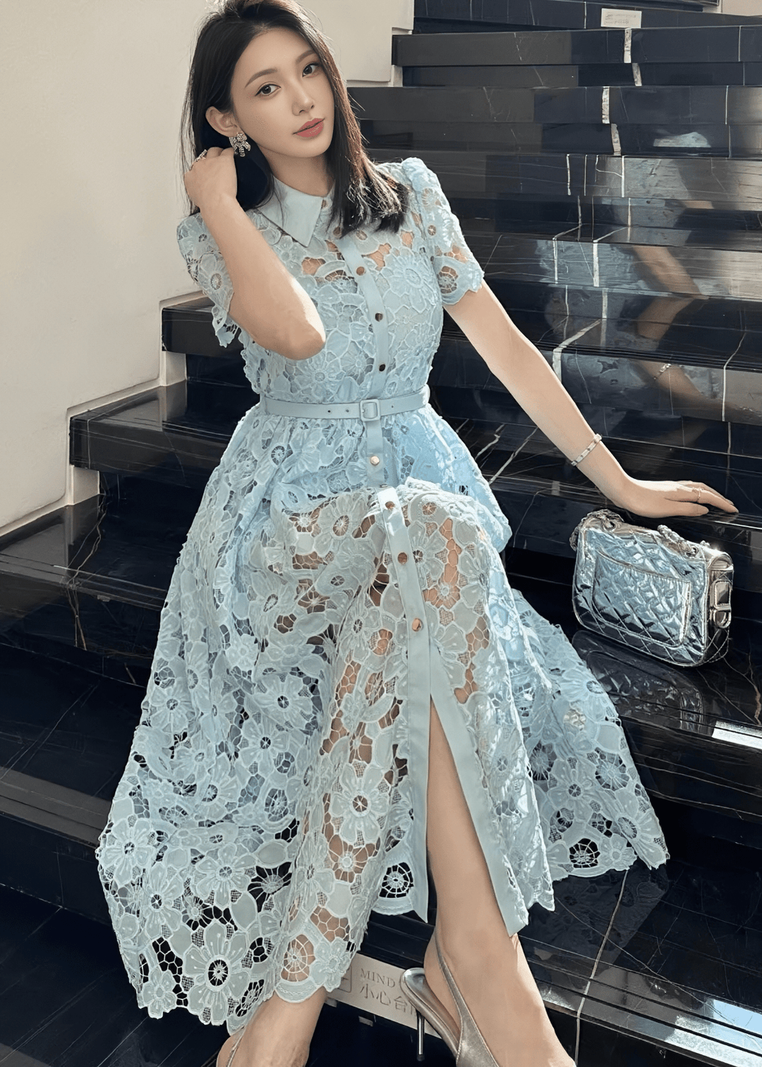 フラワーレースカラーパフスリーブフレアドレス - Vera Lumina