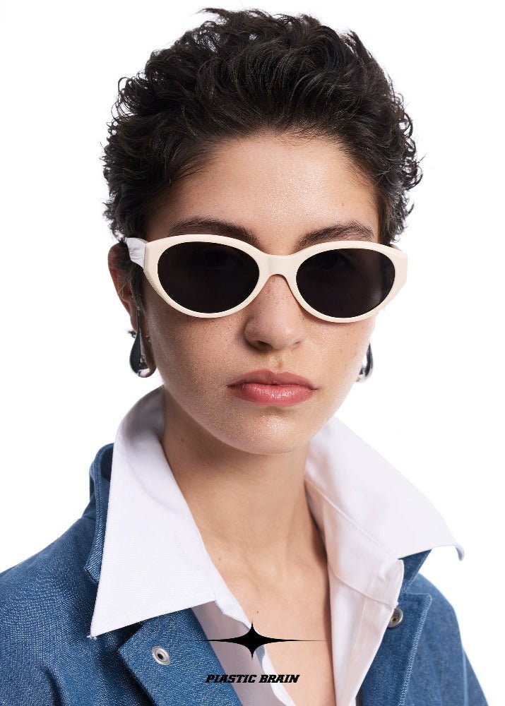 Retro Cat Eye Frame Sunglasses - Vera Lumina