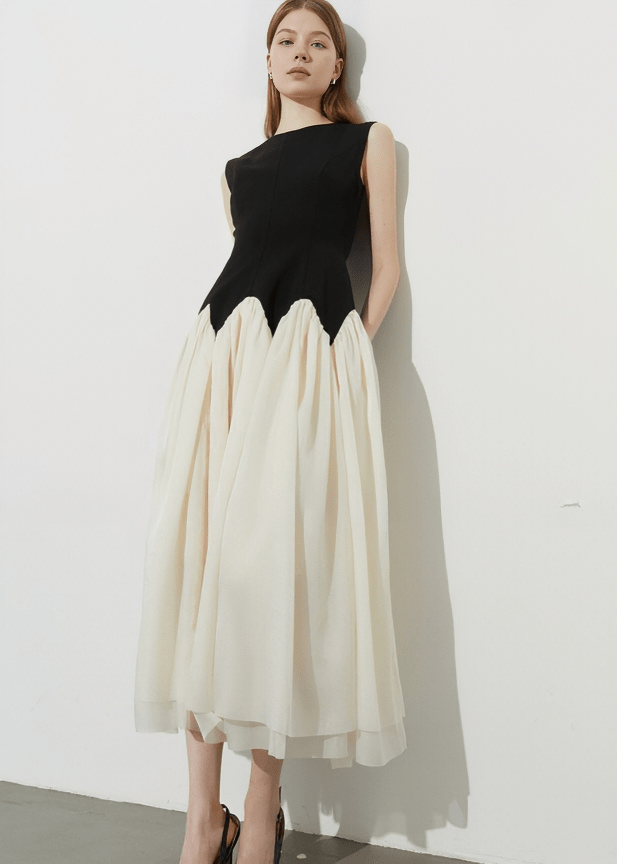 SCALLOPED HEMLINE MIDI DRESS - Vera Lumina