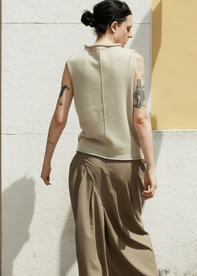 SCULPTURAL KNIT VEST - Vera Lumina