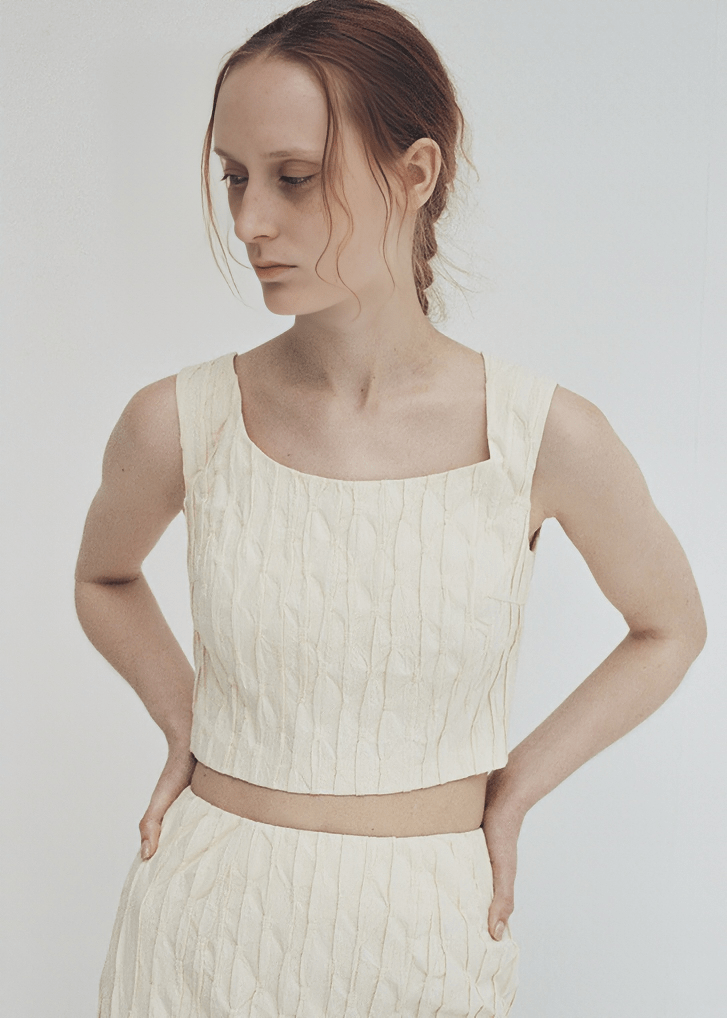 SHIRRED SQUARE NECK CROPPED CAMISOLE - Vera Lumina