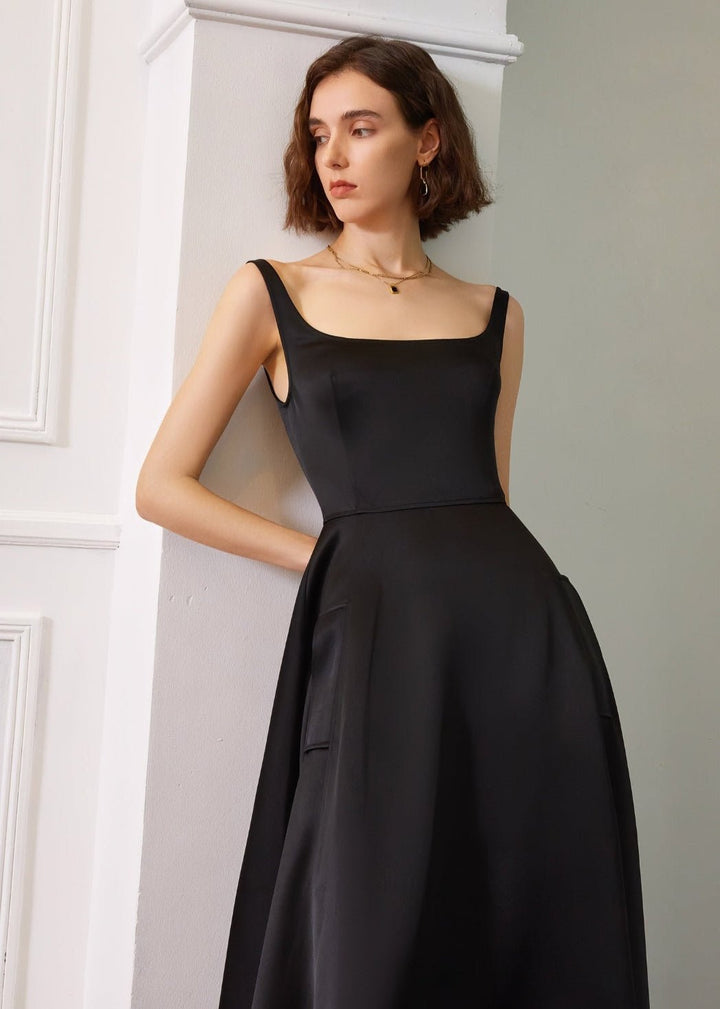 Sleeveless long skirt dress - Vera Lumina
