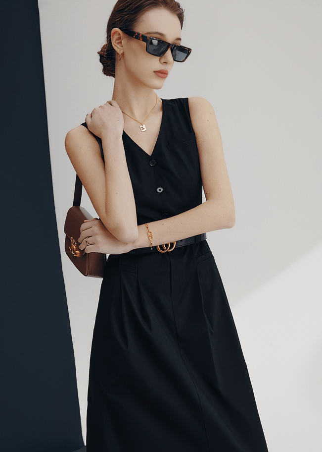 STRUCTURED UTILITY DRESS - Vera Lumina