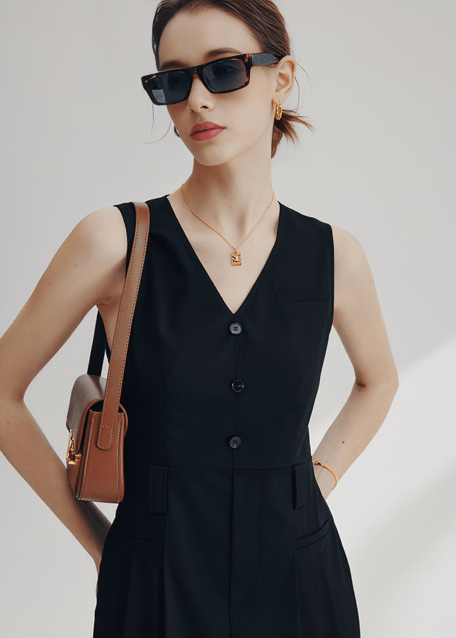 STRUCTURED UTILITY DRESS - Vera Lumina