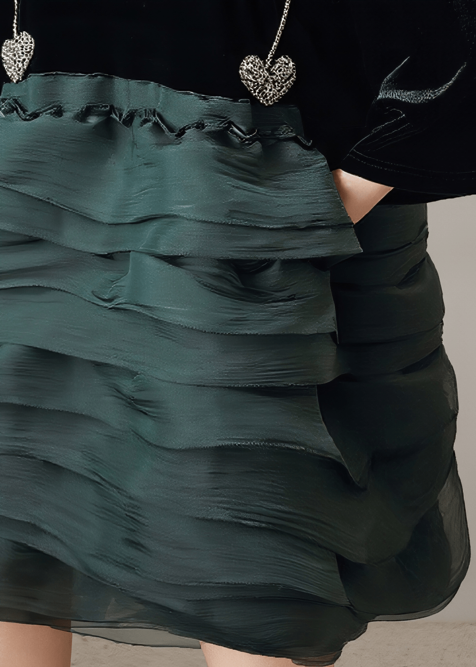 TIERED RUFFLE CONTRAST DRESS - Vera Lumina