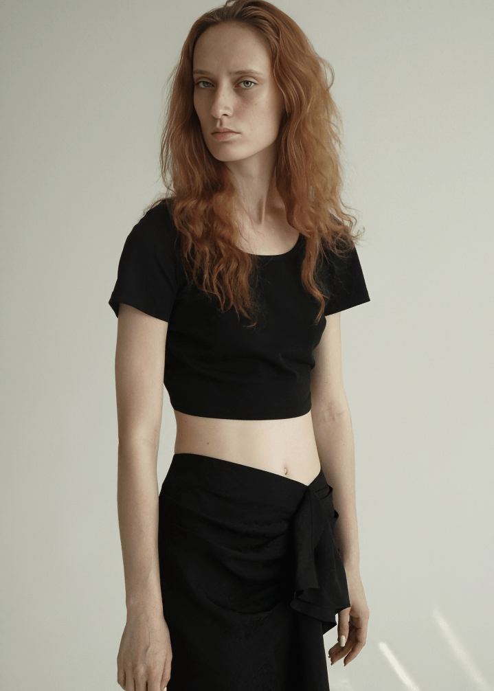 TRUNCATED ESSENTIAL TEE - Vera Lumina
